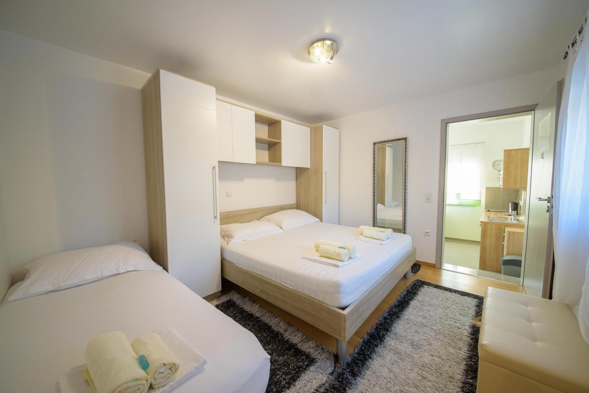 Jeli Apartments สตารีกราด-ปาเคลนีซา ห้อง รูปภาพ