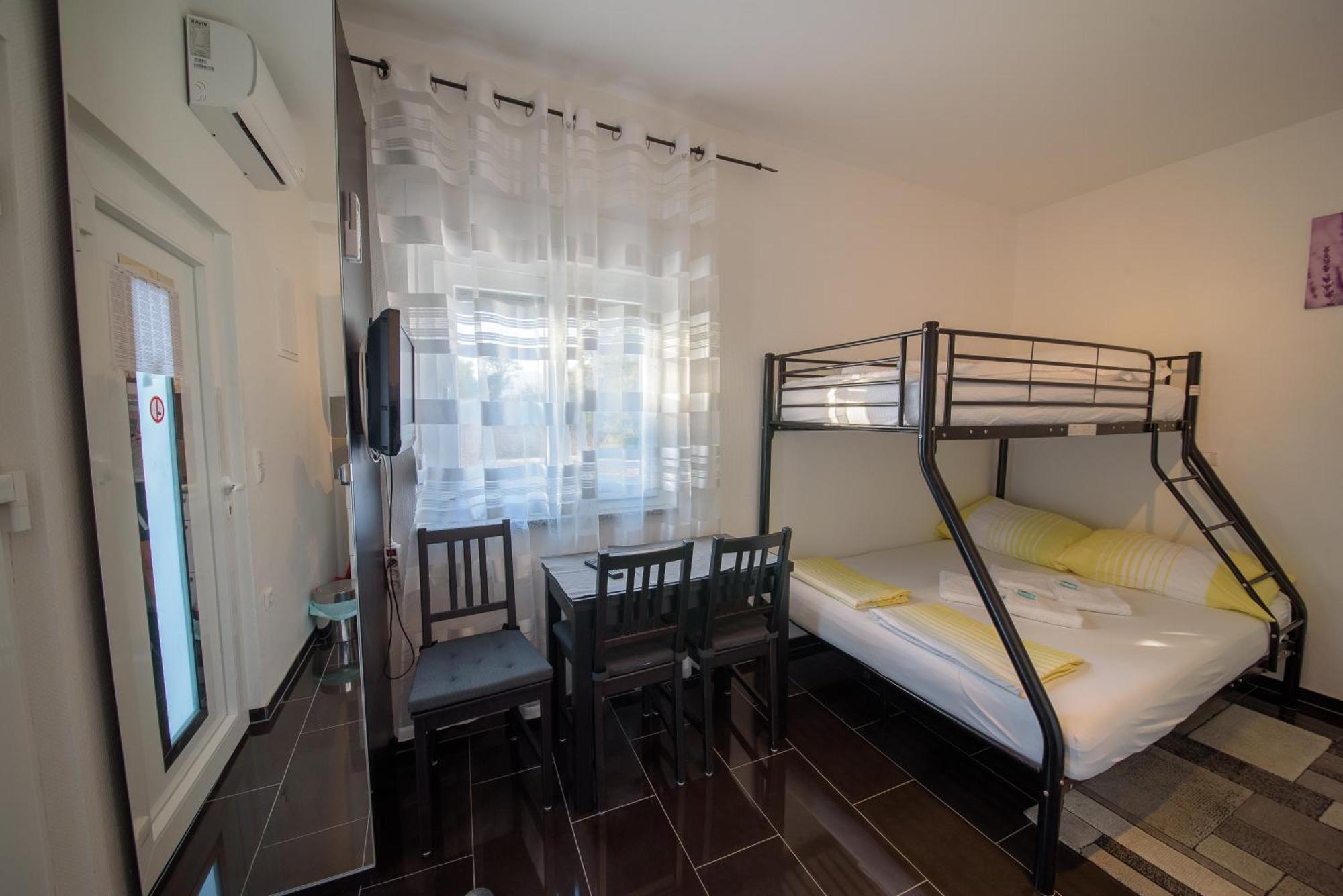 Jeli Apartments สตารีกราด-ปาเคลนีซา ห้อง รูปภาพ