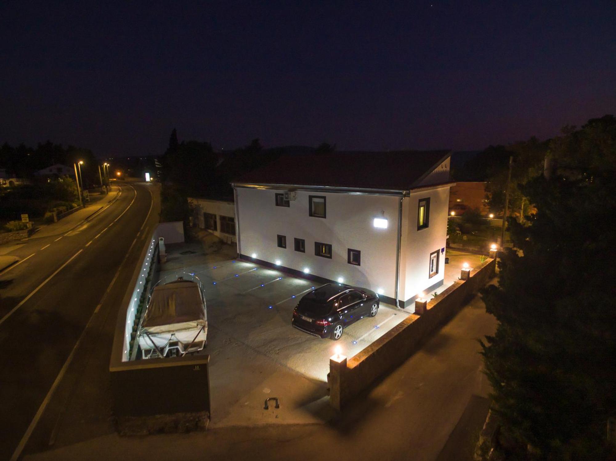 Jeli Apartments สตารีกราด-ปาเคลนีซา ห้อง รูปภาพ
