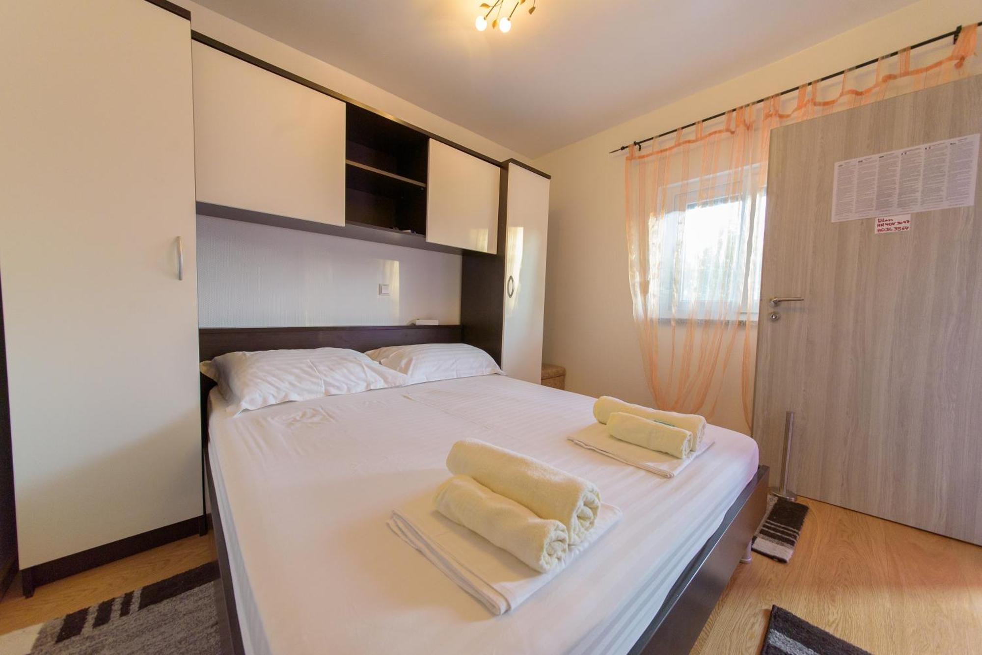 Jeli Apartments สตารีกราด-ปาเคลนีซา ห้อง รูปภาพ
