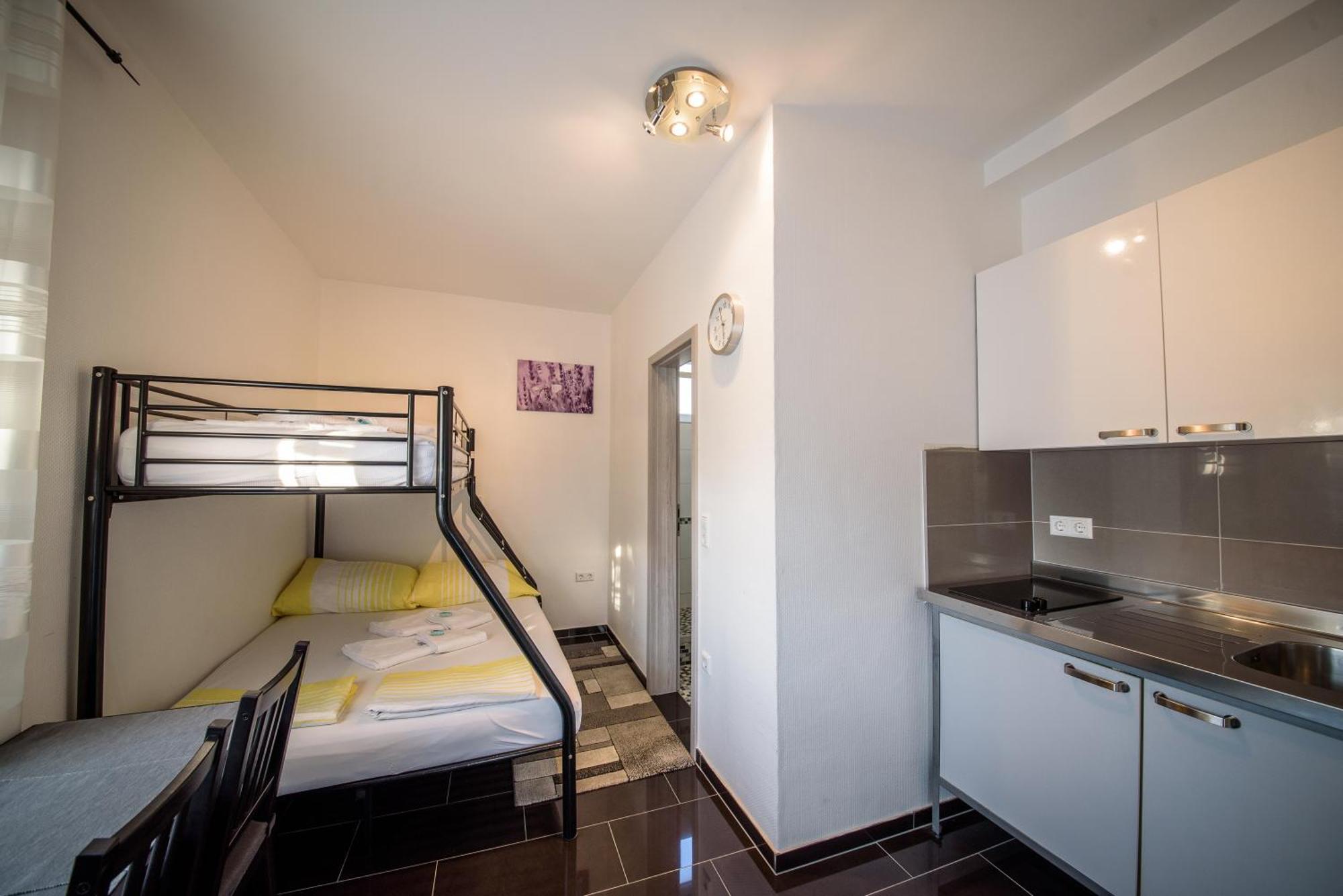 Jeli Apartments สตารีกราด-ปาเคลนีซา ห้อง รูปภาพ