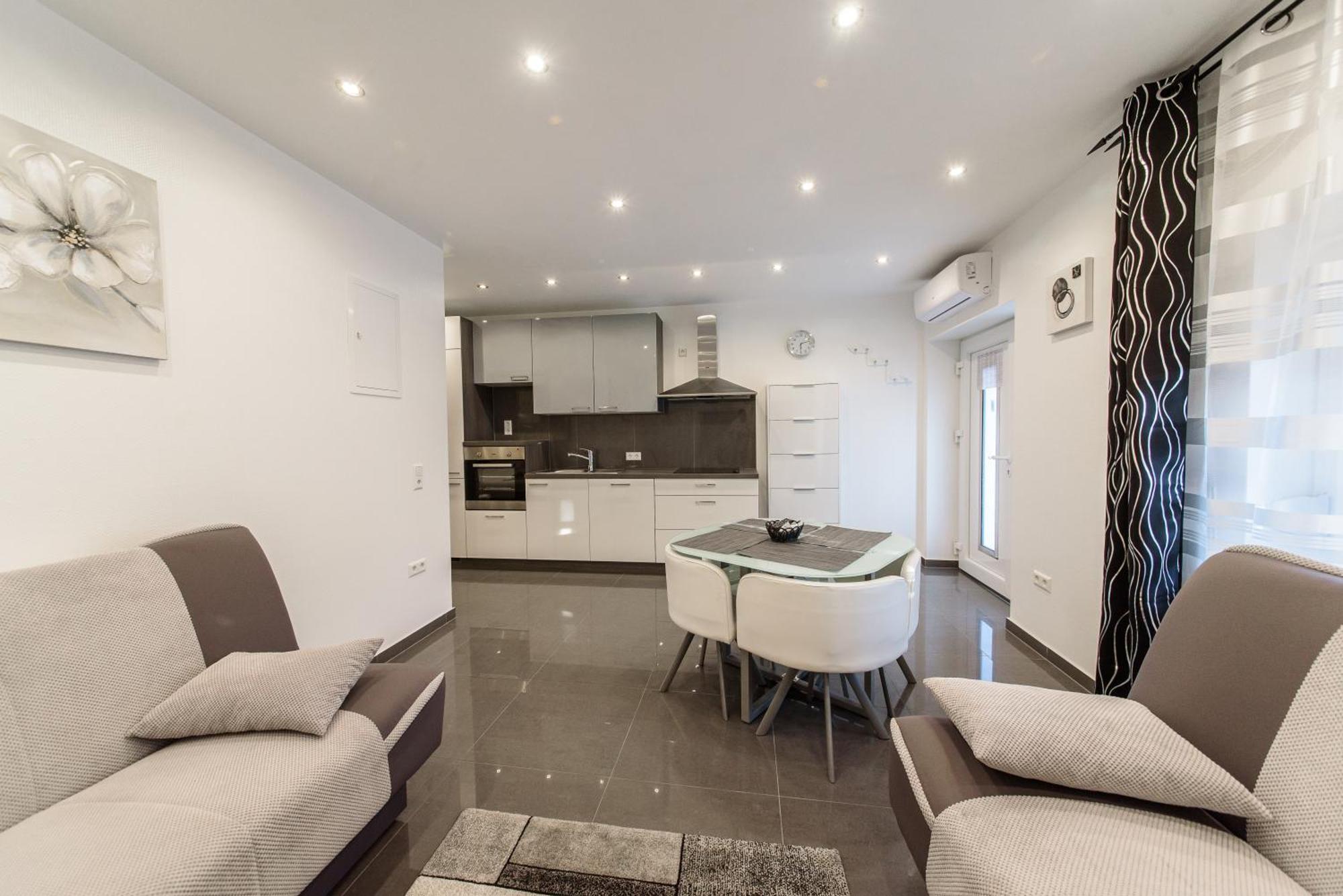 Jeli Apartments สตารีกราด-ปาเคลนีซา ห้อง รูปภาพ