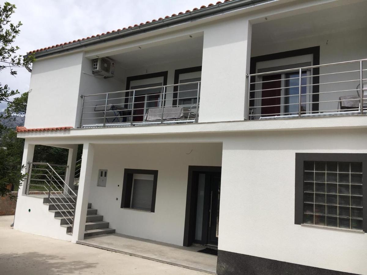 Jeli Apartments สตารีกราด-ปาเคลนีซา ภายนอก รูปภาพ